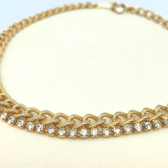 VINTAGE Gold Tone Chain Necklace with Clear Rhinestones - Picture 2 of 7